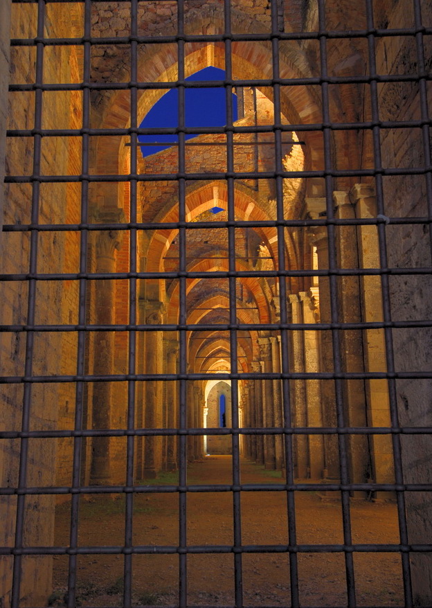 San Galgano......con un altra Luce.....